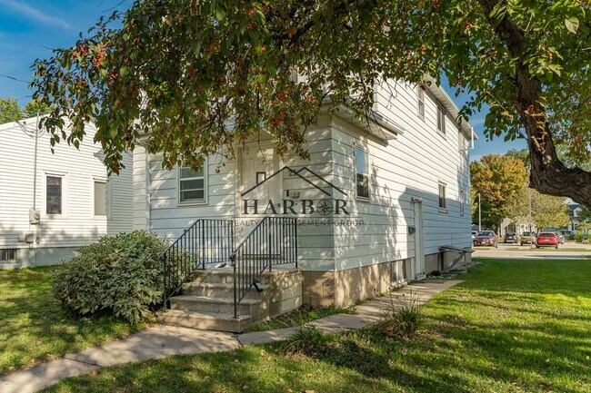 Primary Photo - 23 8th St NW