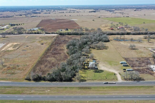Building Photo - 24097 Hwy 6