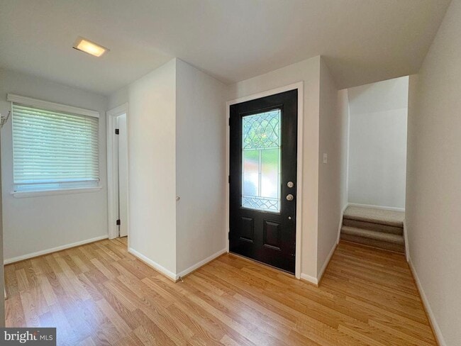 Building Photo - 29080 Autumnwood Dr