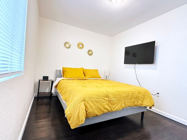 Building Photo - 1430 Pierce St