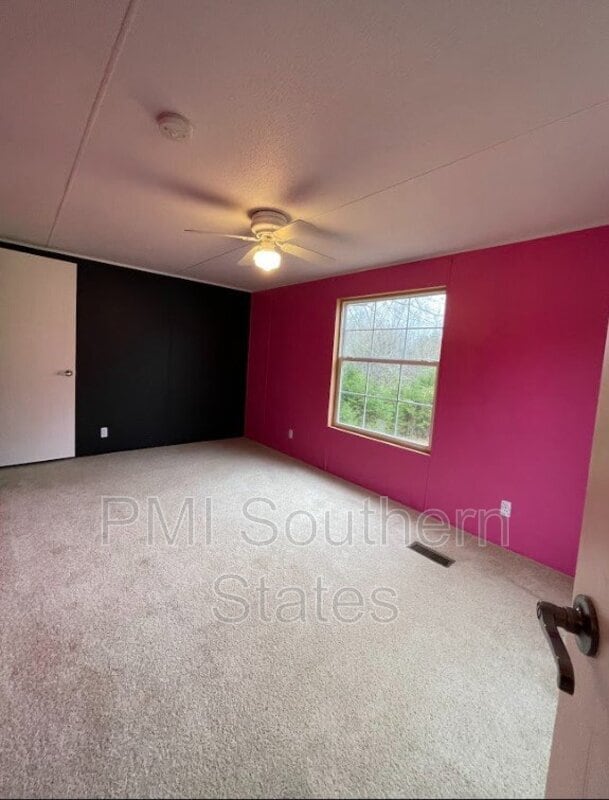Building Photo - 1374 Meadowlark Ln