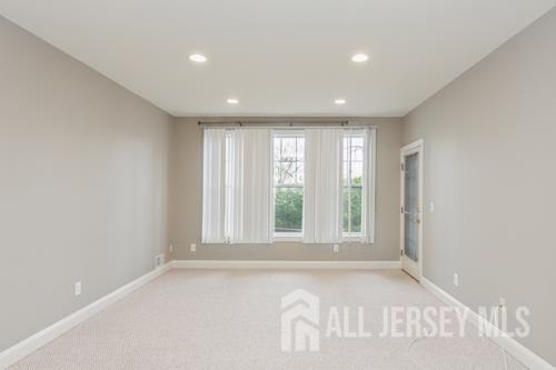 Building Photo - 68 Franklin School Way