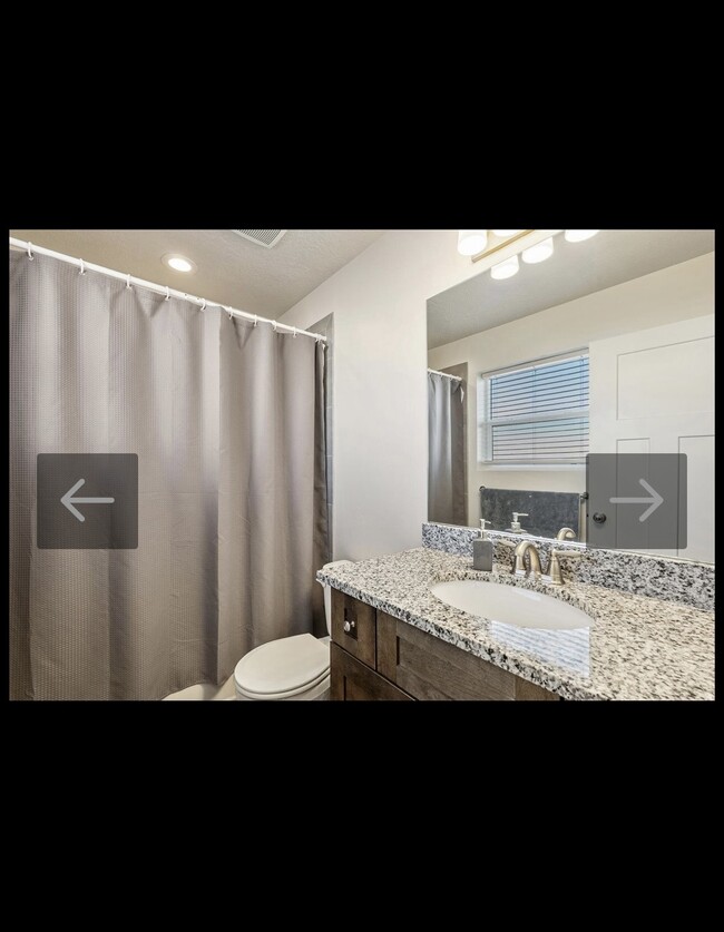 Building Photo - 384 N 100 W