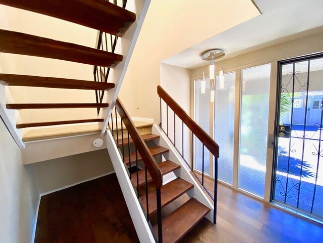 Building Photo - FOR RENT -  3 Bd/2 Ba 1,392 Sf In Friars Village Community, Townhome In San Diego Fashion Valley ...