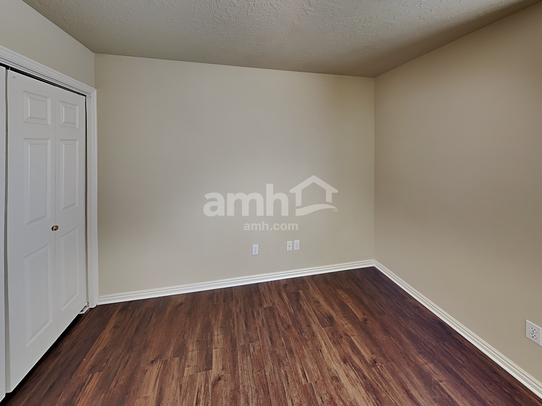 Building Photo - 308 S 1050 E