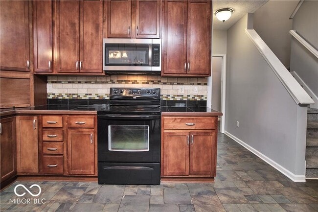 Building Photo - 11080 McDowell Dr