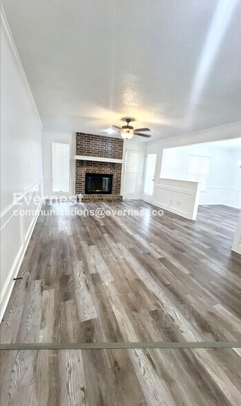 Building Photo - 9808 Harris Ave