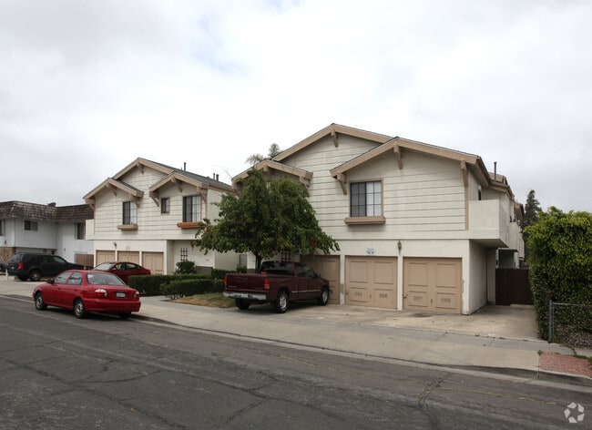 Primary Photo - 4546-4554 34th St