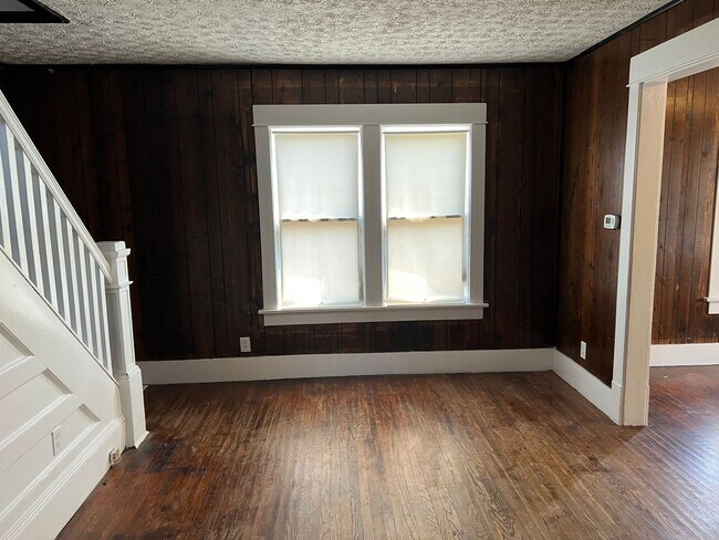 Building Photo - 2211 18th St NE