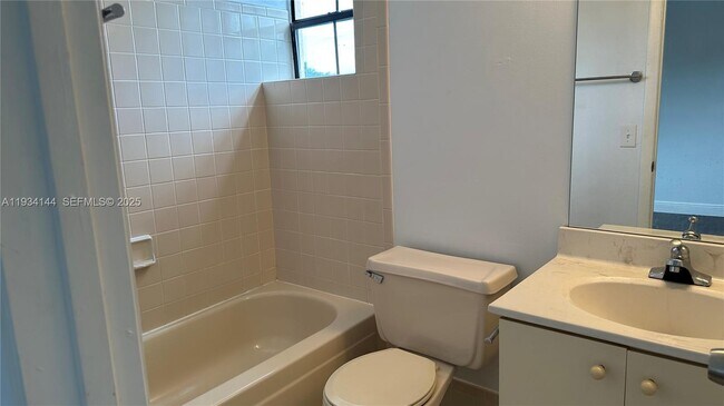 Building Photo - 8834 SW 130th Ct