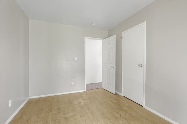 Building Photo - Cozy Ranch Home 30 Night Min Quiet Reynoldsburg