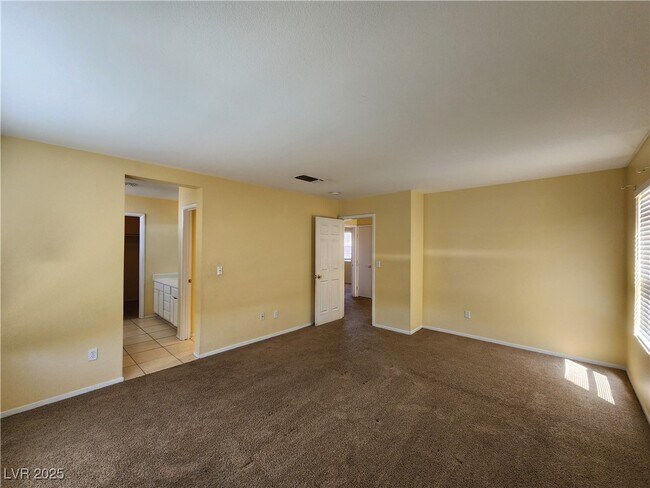 Building Photo - 8717 W Majestic Pine Ave