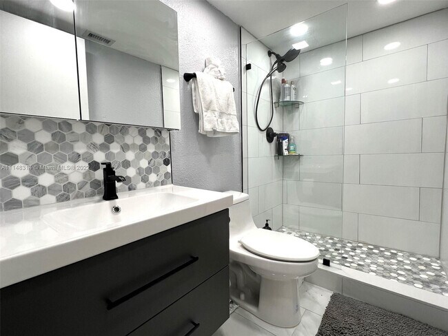 Building Photo - 9044 W Atlantic Blvd