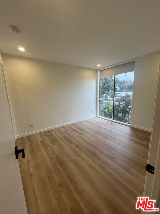 Building Photo - 960 N San Vicente Blvd