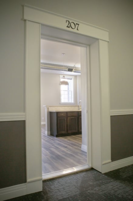 Building Photo - 218 E 7th St
