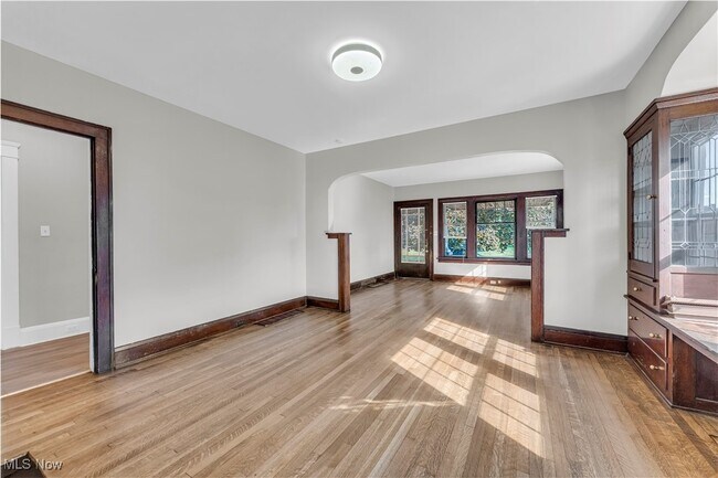 Building Photo - 4654 E 93rd St