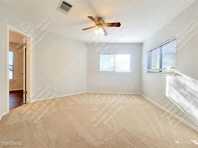 Building Photo - 809 Dogwood Trail