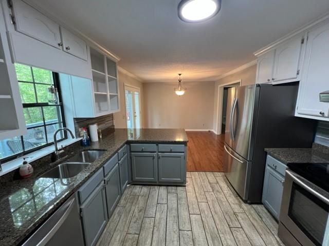 Building Photo - 8010 Hickory Ct
