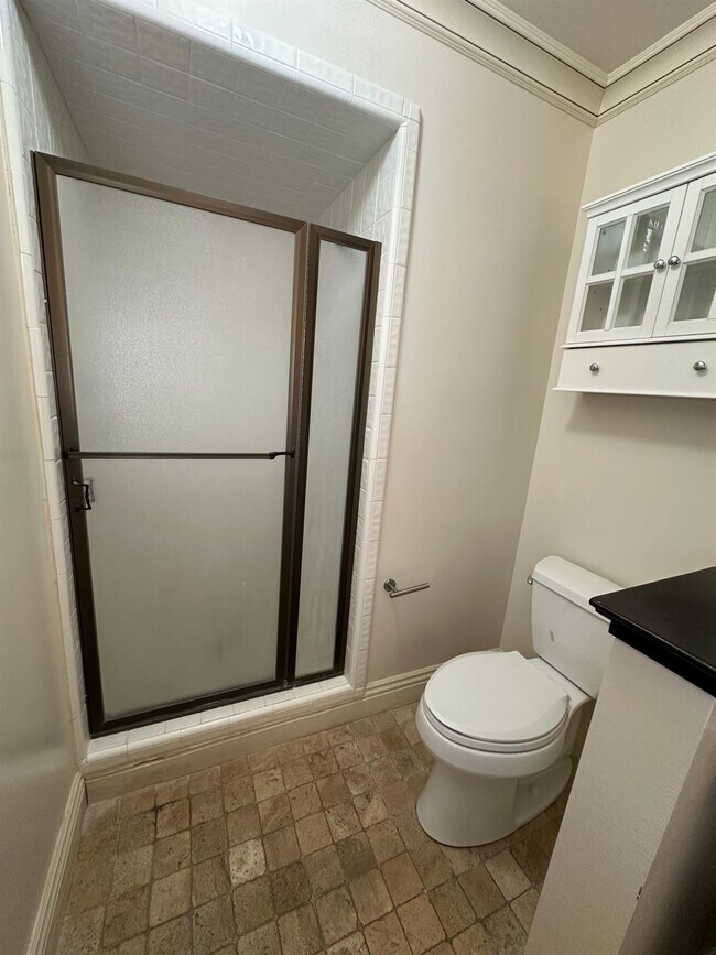 Building Photo - 3644 W Beechwood Ave