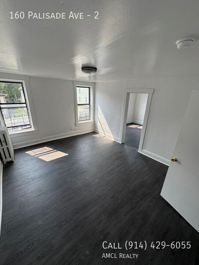 Building Photo - 160 Palisade Ave