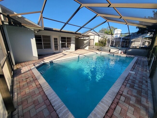 Building Photo - 8542 Braxton Dr