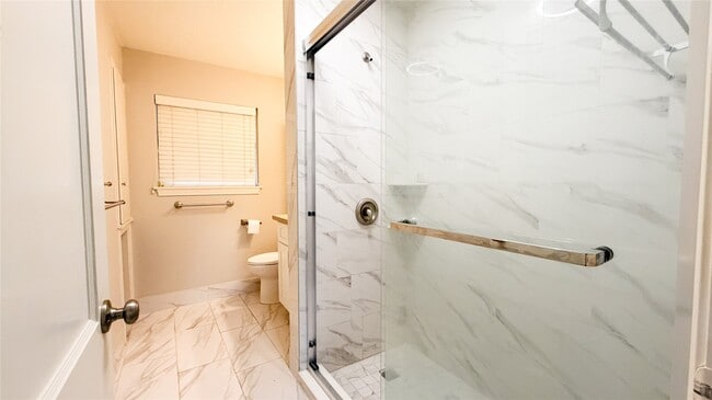 Building Photo - 7007 Housman
