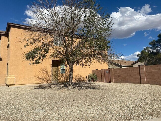 Building Photo - 7805 S Hidden Places Loop