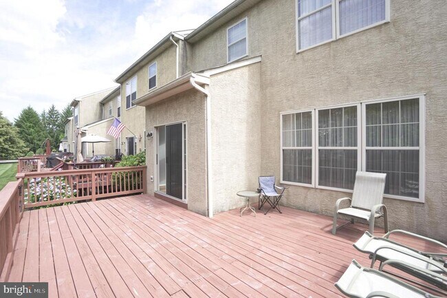 Building Photo - 75 Chadwick Cir