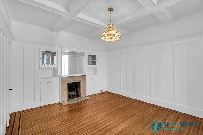 Building Photo - Cole Valley: Top Floor Edwardian Flat w/ F...