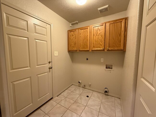 Building Photo - 7525 E 26th St