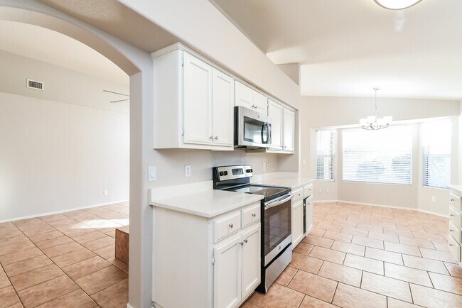 Building Photo - 1917 E Marquette Dr