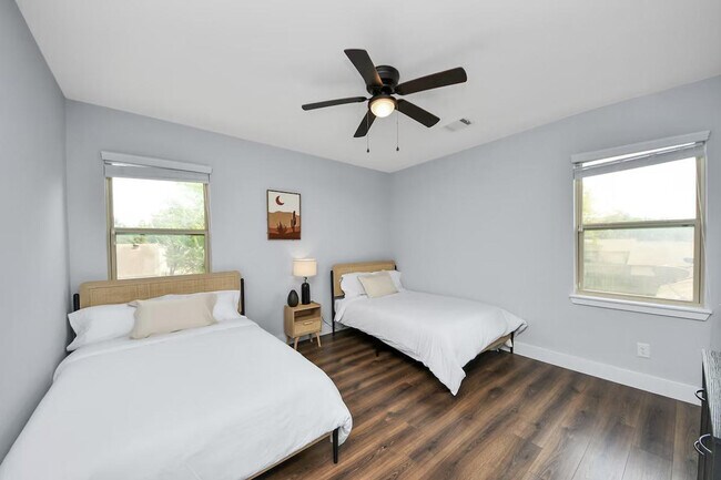 Building Photo - 7542 Lemma Dr