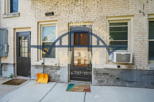 Building Photo - 3650A E Barnard Ave