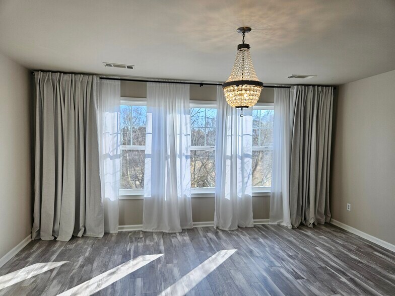 Building Photo - 4361 Grove Field Park NW