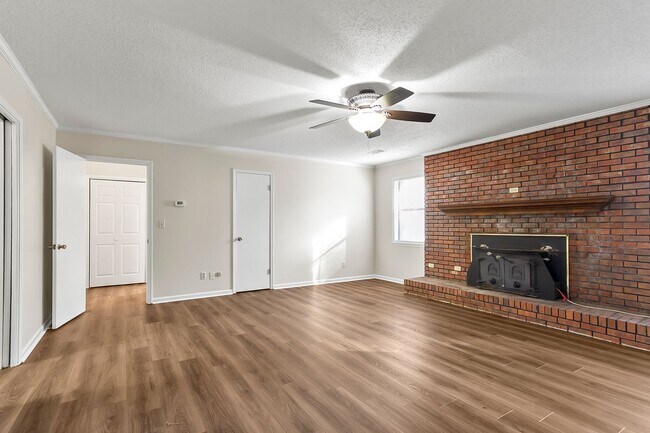 Building Photo - 12378 Patton Pl Spur