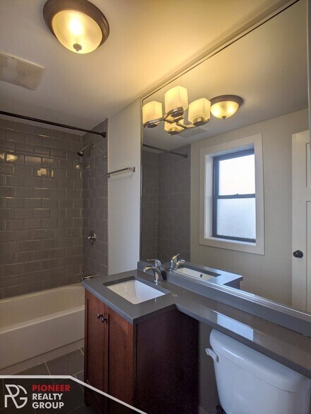 Building Photo - 510 W Arlington Pl