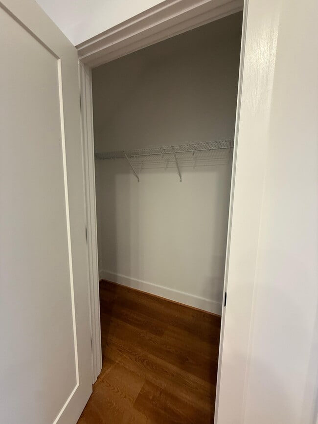 Building Photo - 909 Bainbridge St