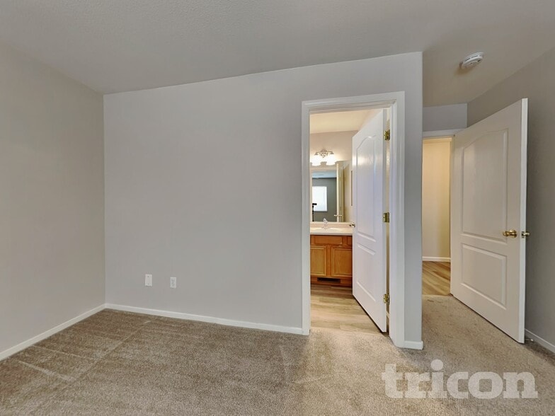 Building Photo - 18296 Lanceleaf Ct