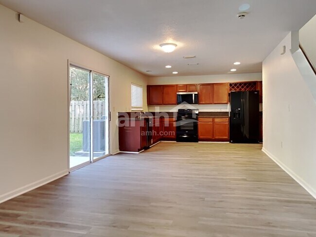 Building Photo - 11527 Spring Board Dr