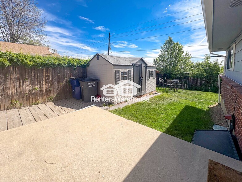 Building Photo - 9430 Green Ct