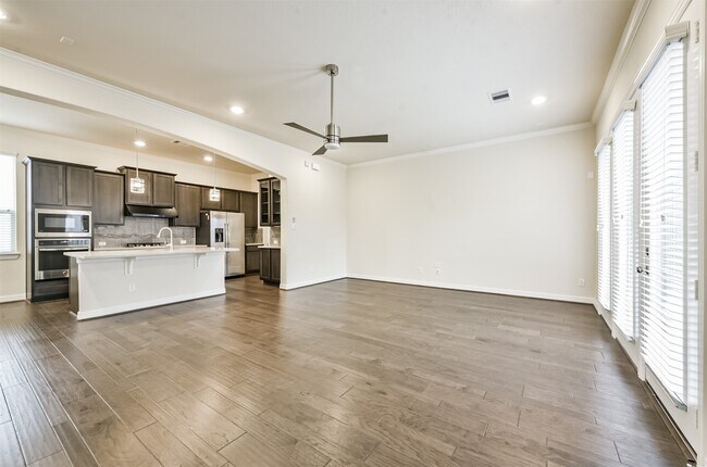 Building Photo - 1504 Peyton Oaks Pl
