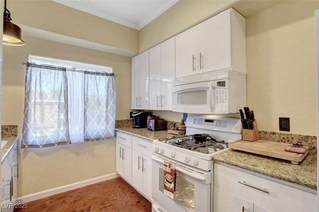 Building Photo - 481 Casa Vista Dr
