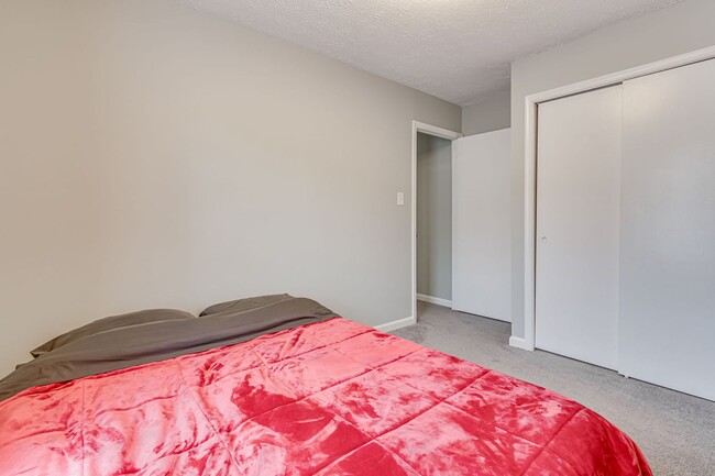 Building Photo - Charming 3 Bedroom Home in Prime Clinton L...