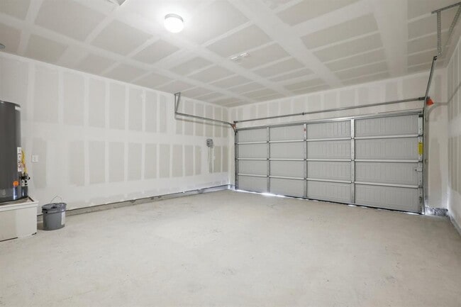Building Photo - 11905 Murano Dr