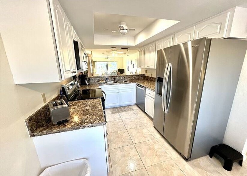 Building Photo - Lovely FURNISHED Condo in Rock Dove Community