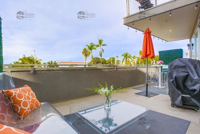 Building Photo - LUXURY 2 Bedroom with AC and Washer/Dryer, DOWNTOWN CARLSBAD VILLAGE