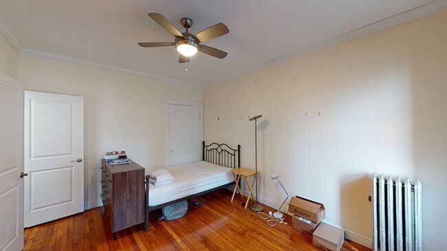 Building Photo - 15 Glenville Ave