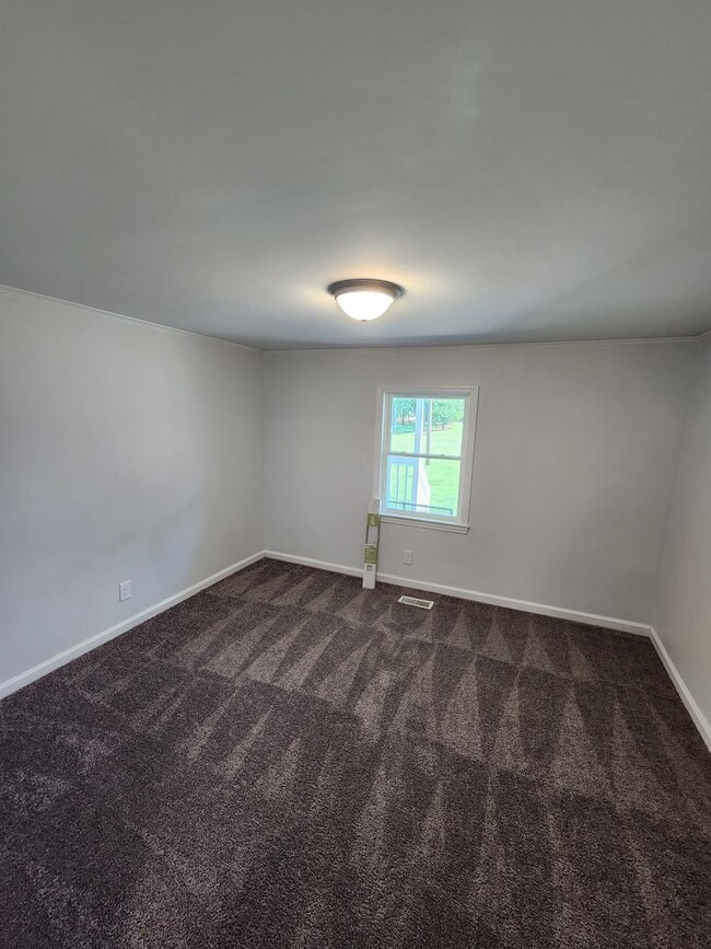 Building Photo - Apex-Durham /3BR Jordan Lake House