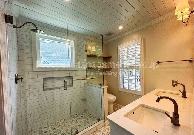 Building Photo - 2336 Kennison Ln