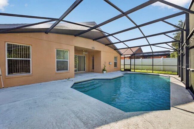 Building Photo - 839 Sandy Ridge Dr